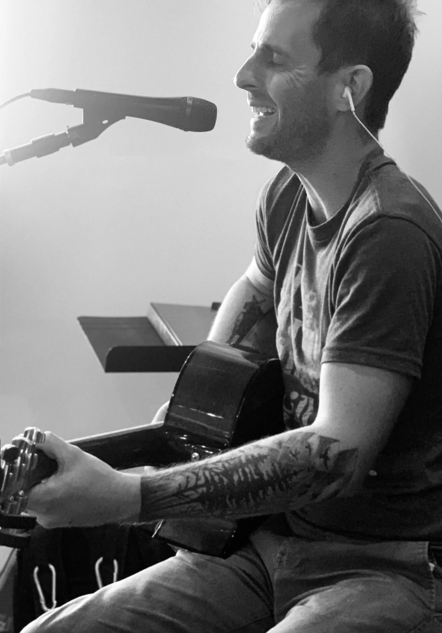 Dan Harry with guitar